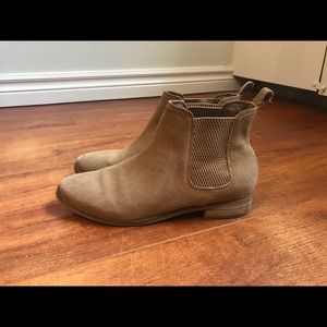 Toms Ella Chelsea Boots